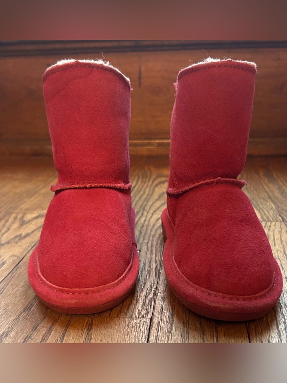 Bearpaw Dark Pink Suede Cozy Winter Boots, shearling-lined. Toddler size 8
